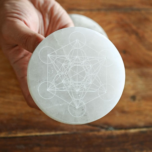 Selenite Grid Plate 10cm with Metatron pattern by Maison Etherique